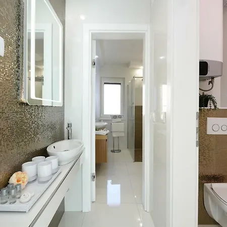 Perla Apartment *
