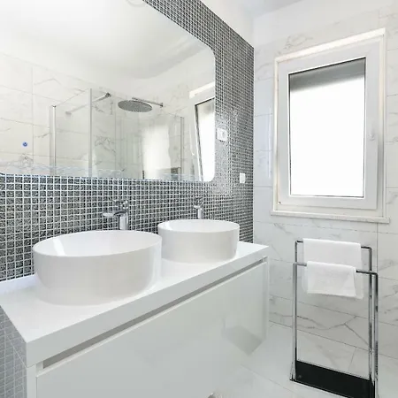 Perla Apartment *